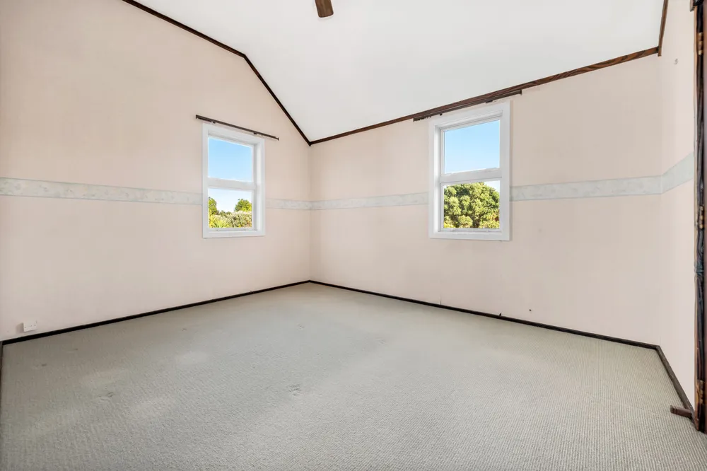 Photos of 1/85 Meadway