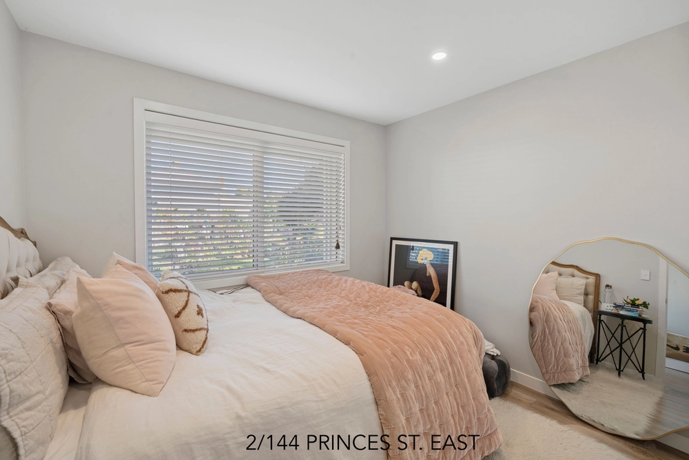 Photos of 142 Princes St. East & Frank Grey Pl. undefined