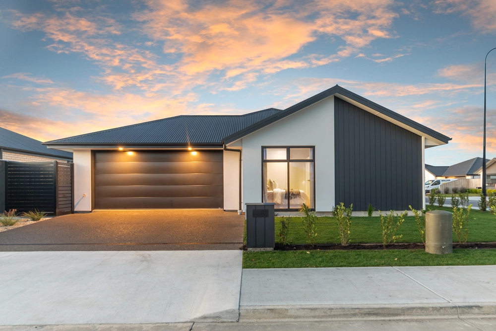 Photos of 36 Stackwood Avenue