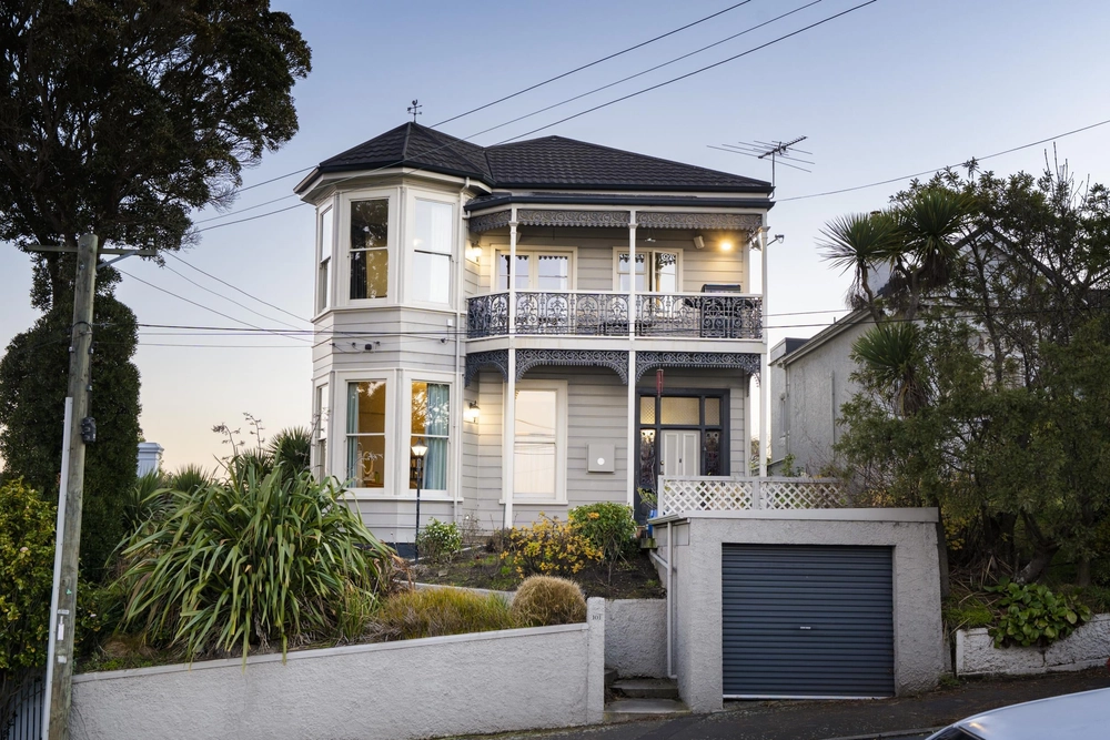 Photos of 101 Eglinton Road
