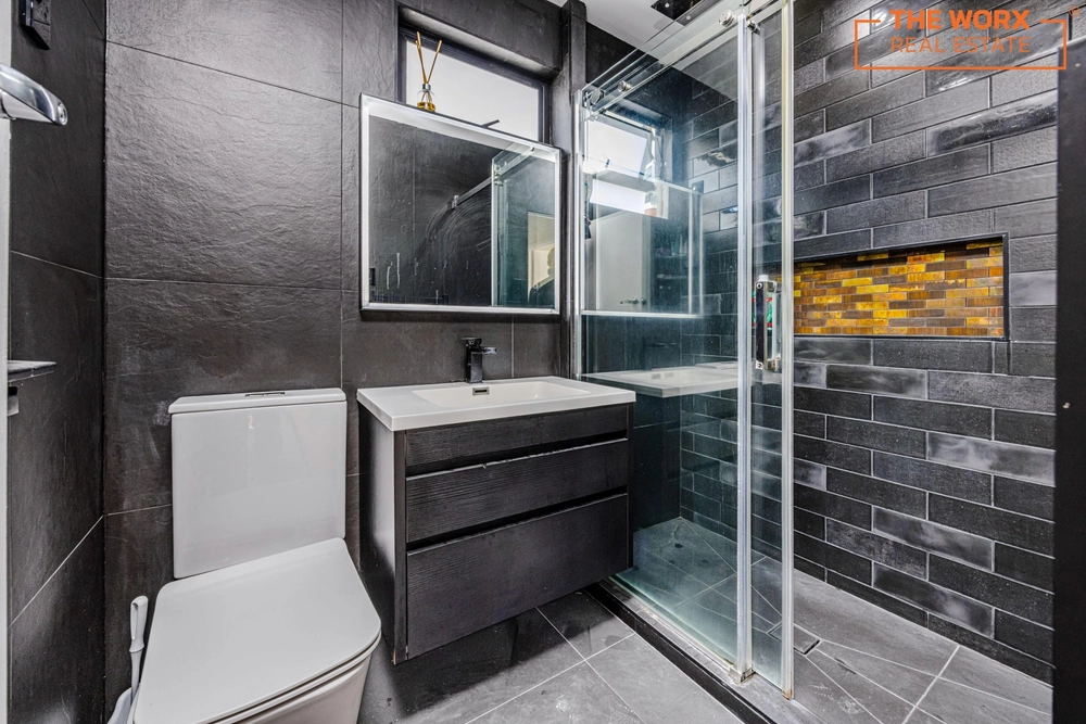 Photos of 150 Rangatira Road