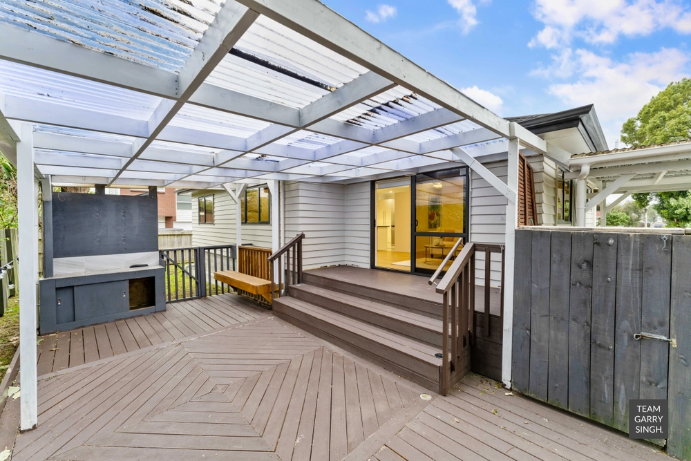 Photos of 12A Berwyn Avenue