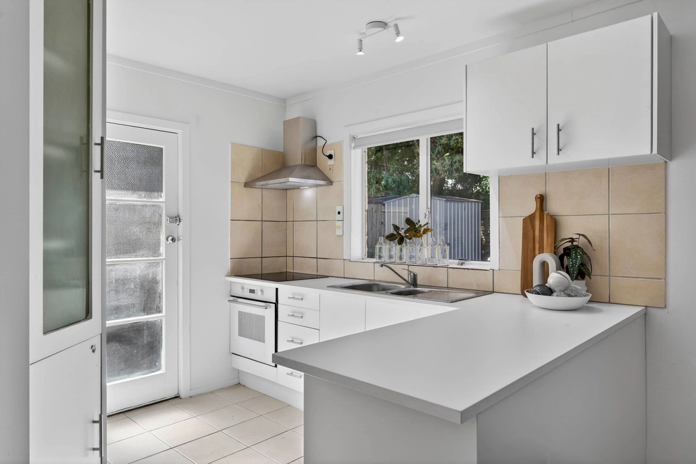Photos of 9/19 Selwyn Road