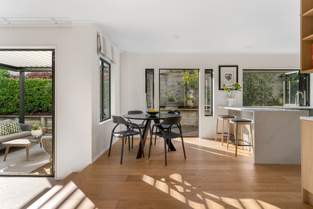 Photos of 12A Appleyard Crescent