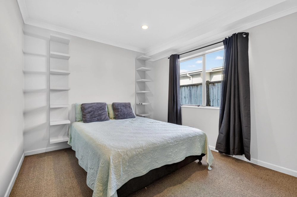 Photos of 18 Milbrook Place