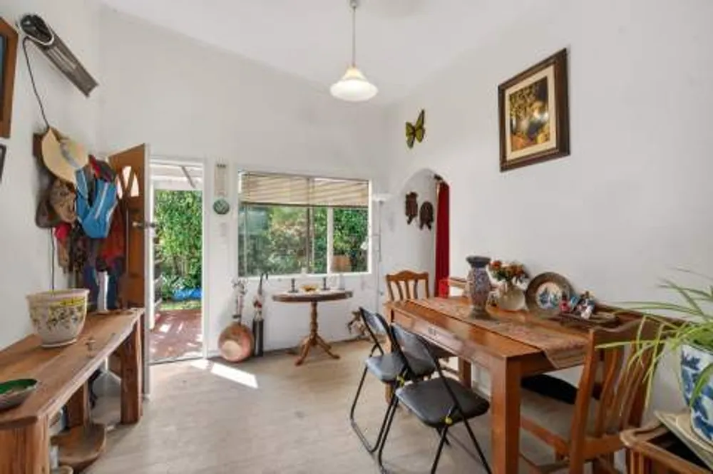 Photos of 21 Jonathon Street