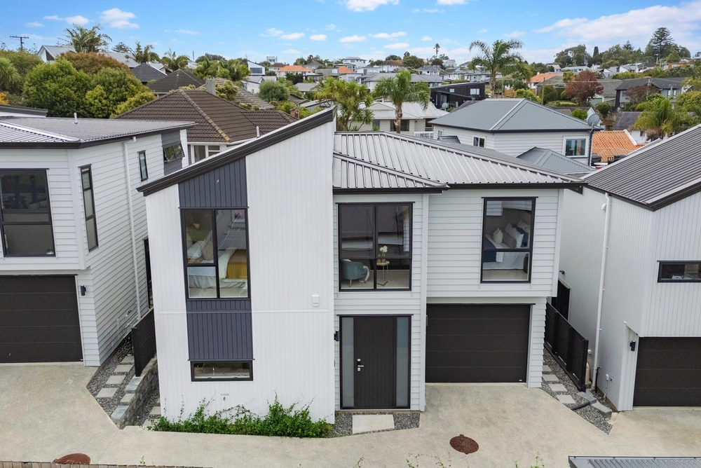 Photos of 16C Silverton Avenue
