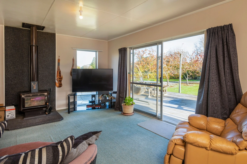 Photos of 172 Whatatutu Road