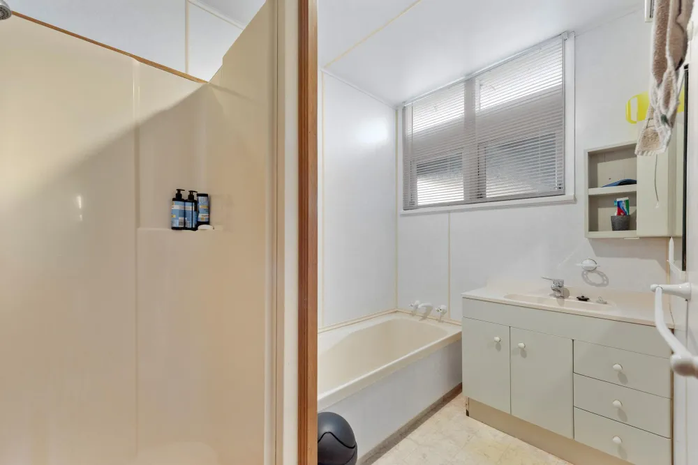Photos of 136 Frank Street