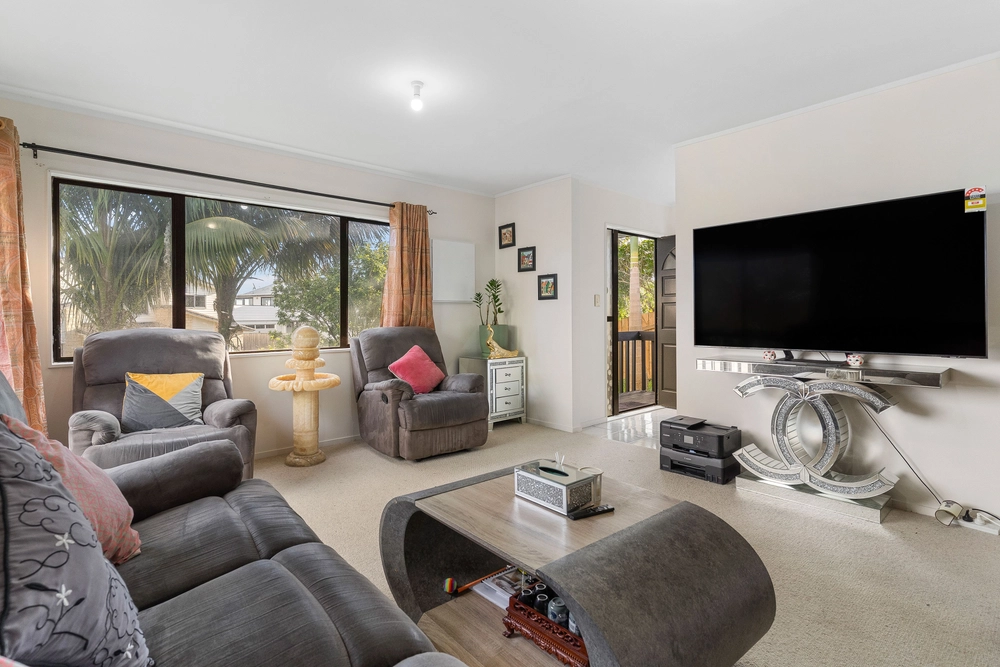 Photos of 34 Saint Annes Crescent