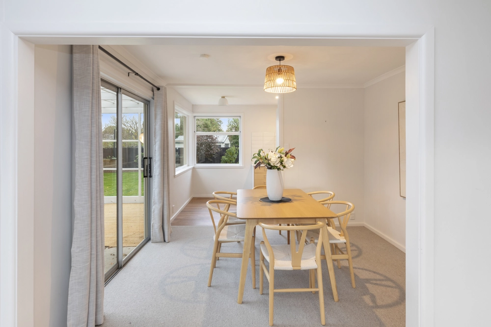 Photos of 36 Eveleyn Couzins Avenue