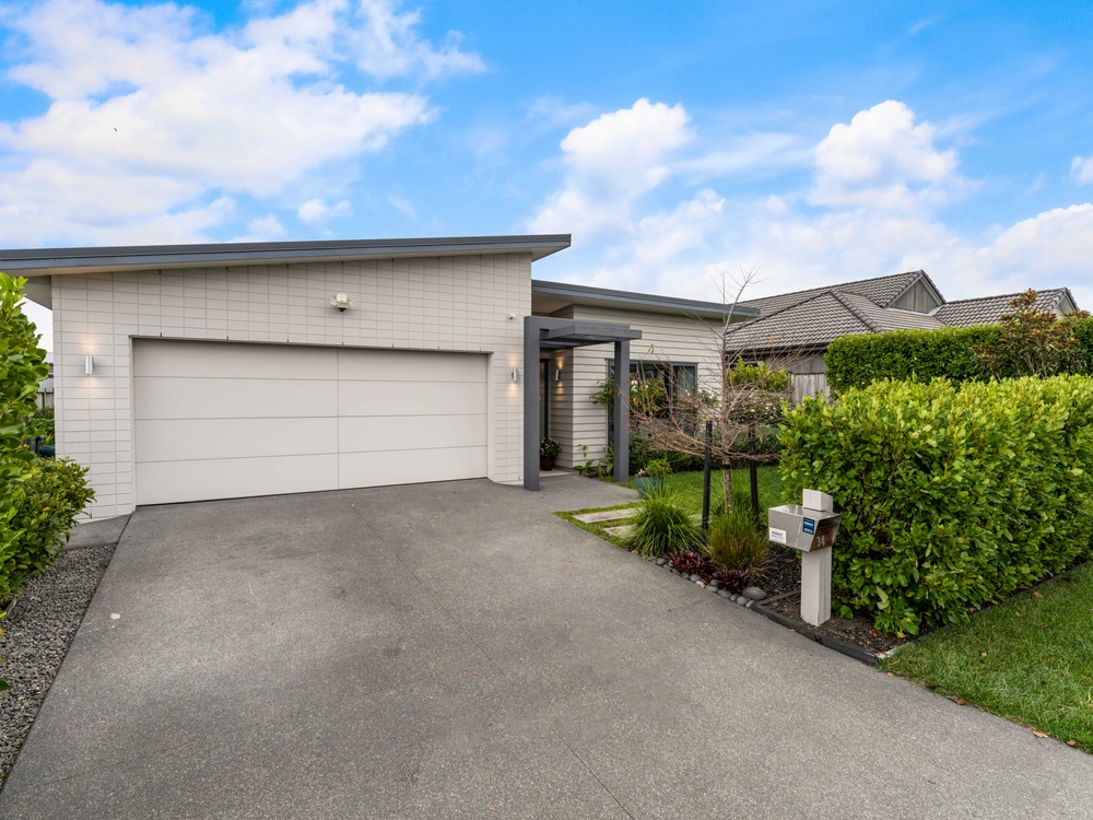 Photos of 34 Kuhanui Drive