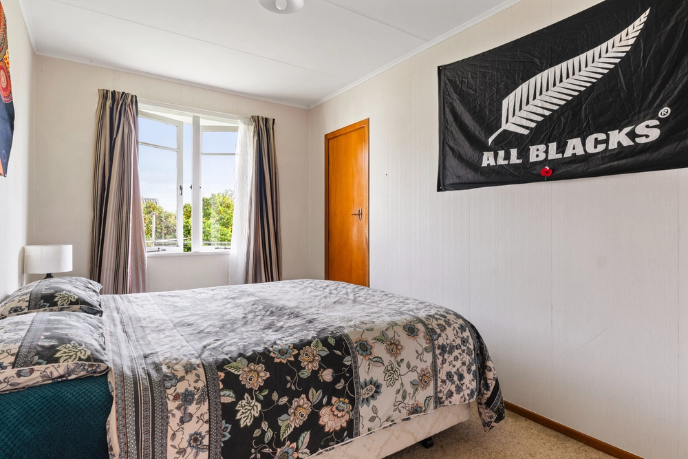 Photos of 21 Ropata Street