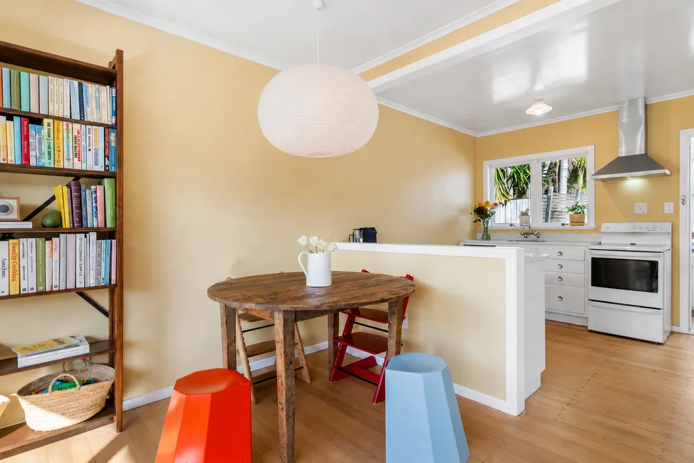 Photos of 2/4 Penzance Road