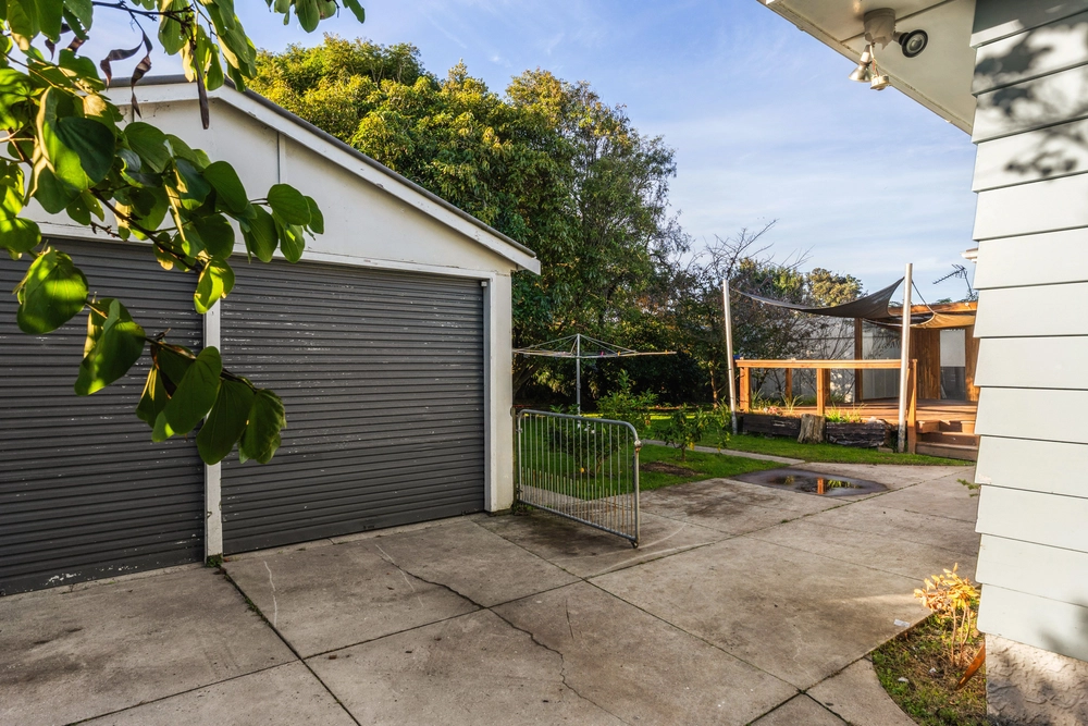 Photos of 541 Childers Road