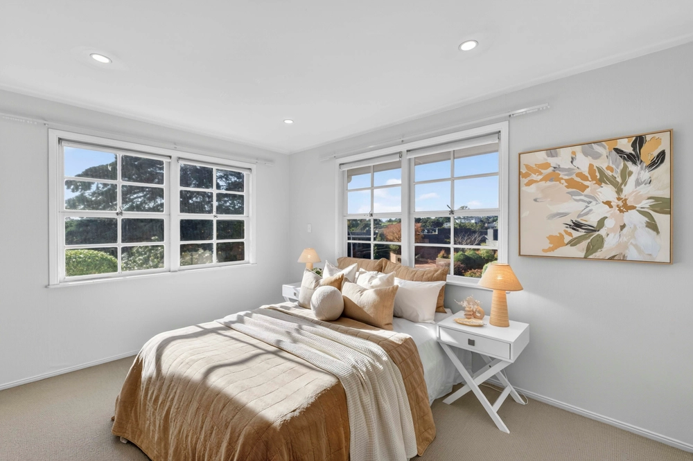 Photos of 9 Worcester Road