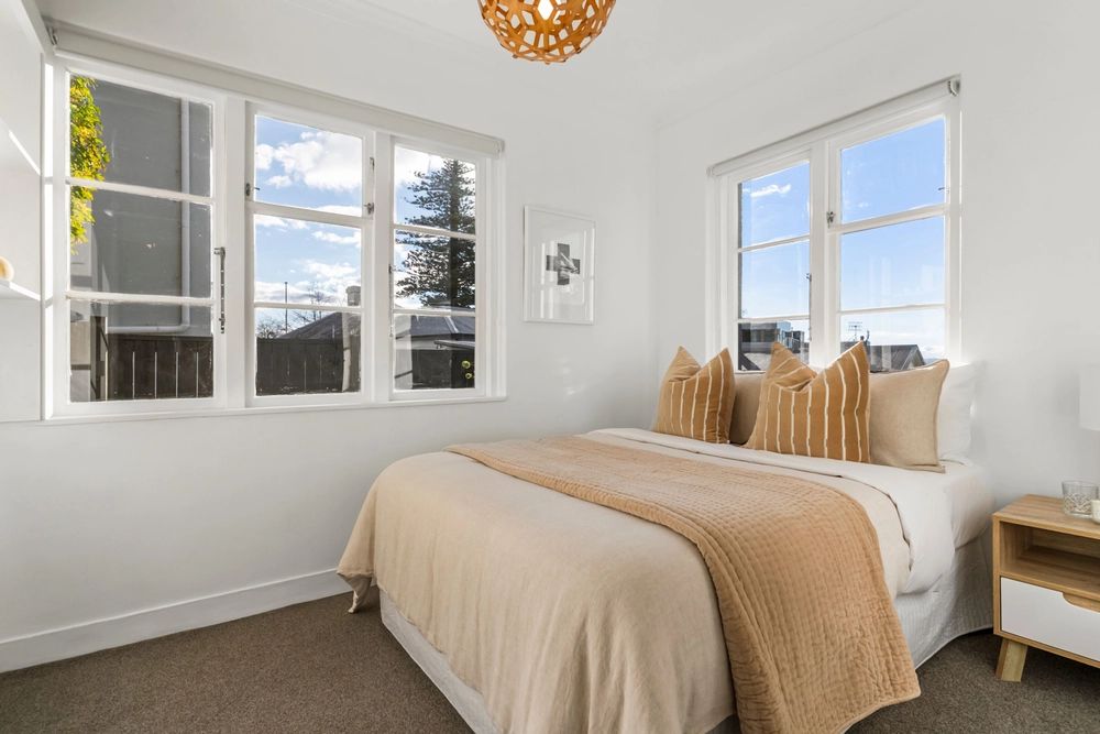 Photos of 2/10 St Georges Bay Road