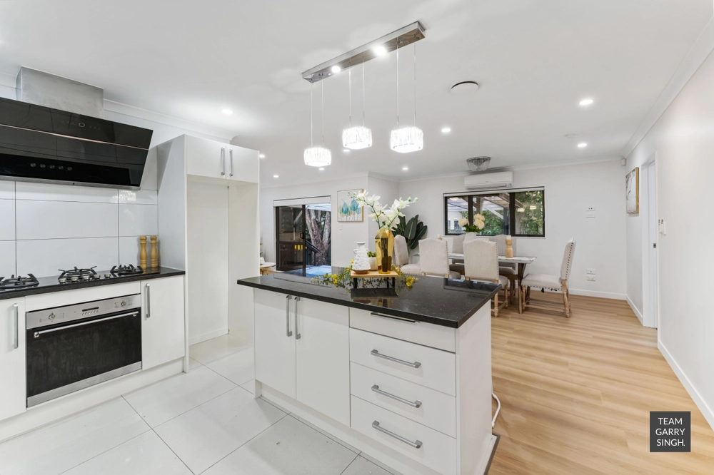 Photos of 12A Berwyn Avenue