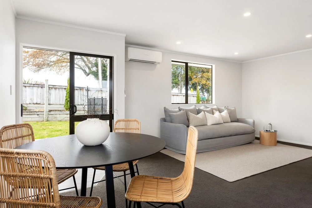 Photos of 52A Rolleston Street
