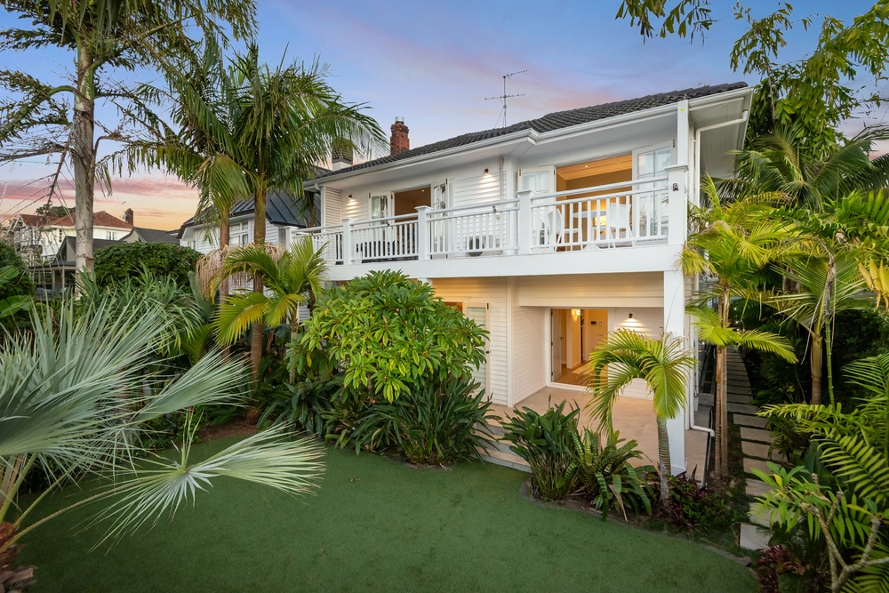 Photos of 30 Sarsfield Street