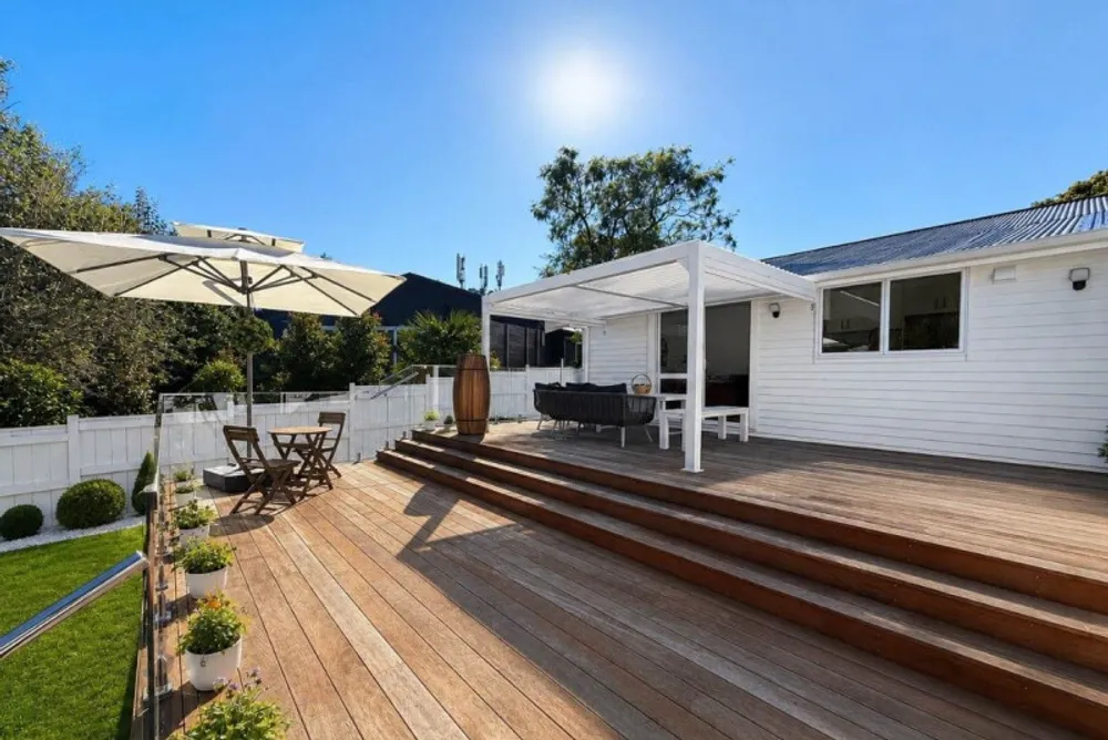 Photos of 274 Beach Road