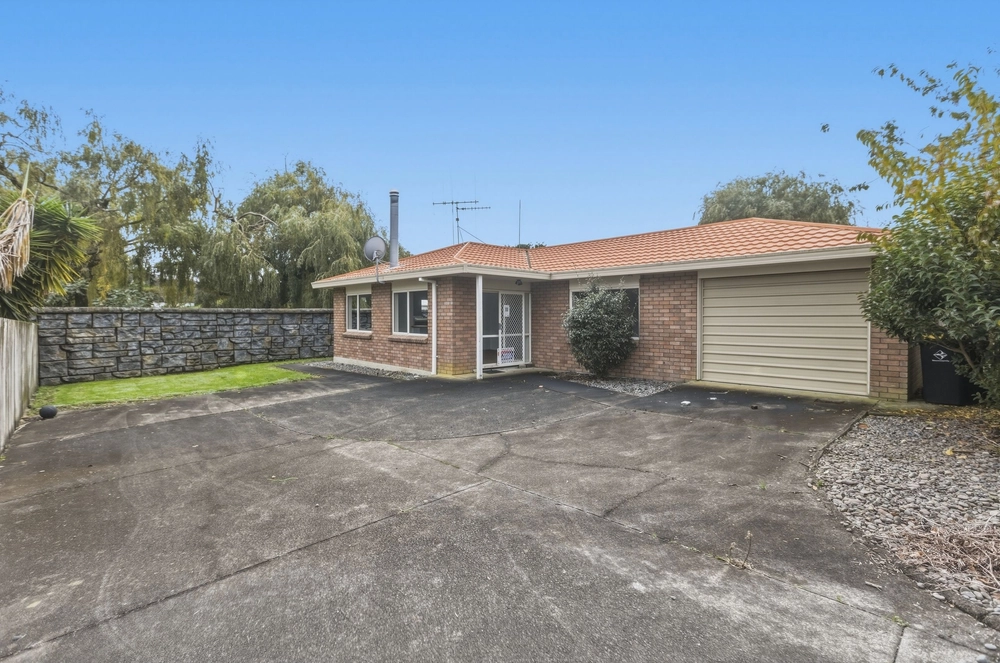 Photos of 53D Esmeralda Street