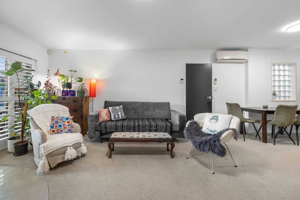 Photos of 2/22 Harding Avenue