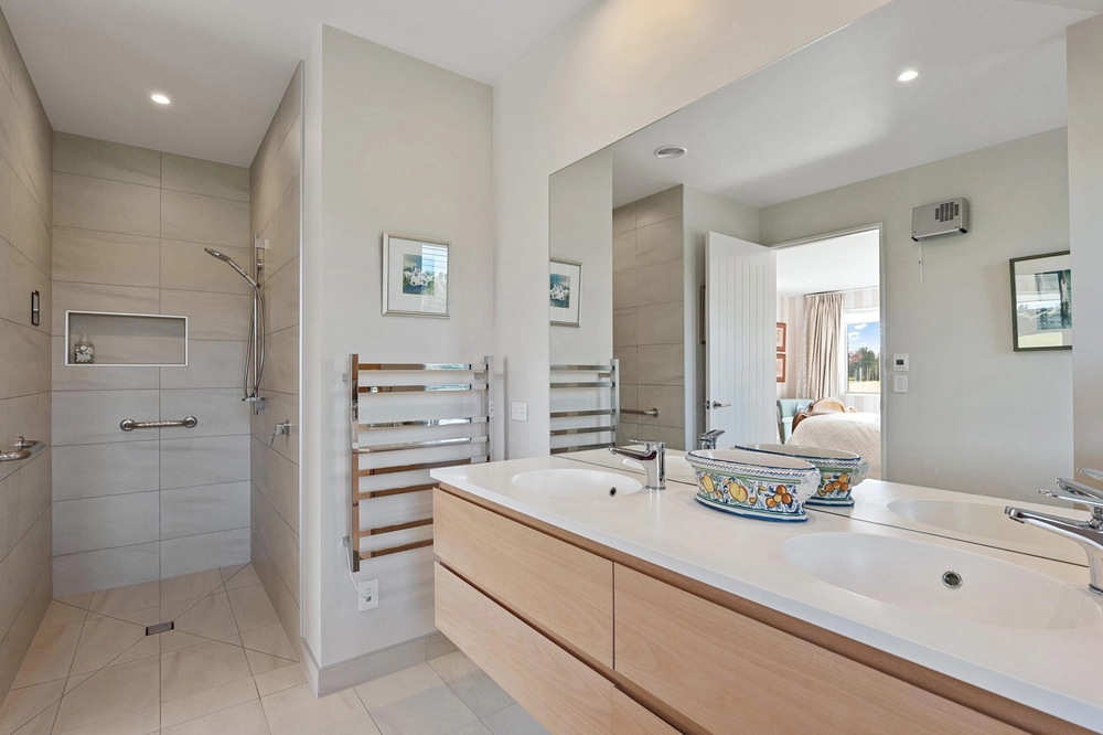 Photos of 695 McLaughlins Road