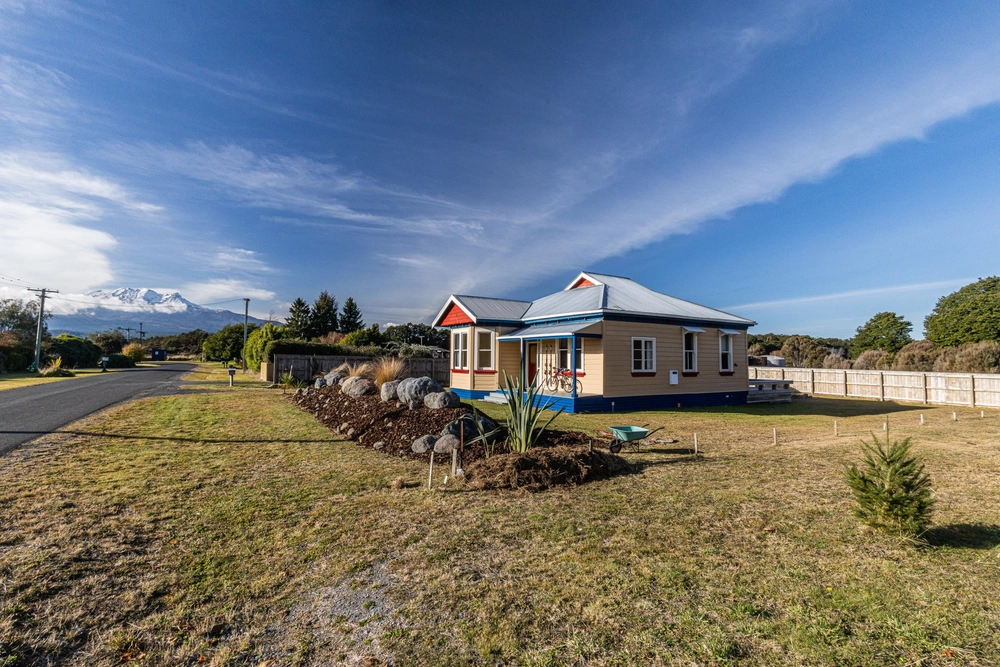 Photos of 9 Tau Street