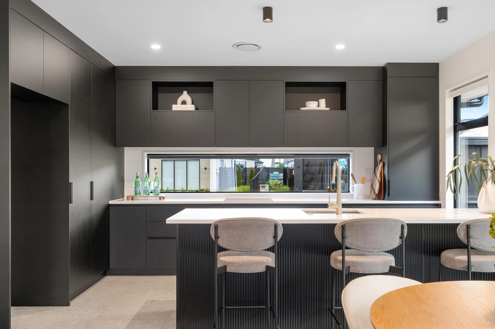 Photos of 6 Millstead Lane