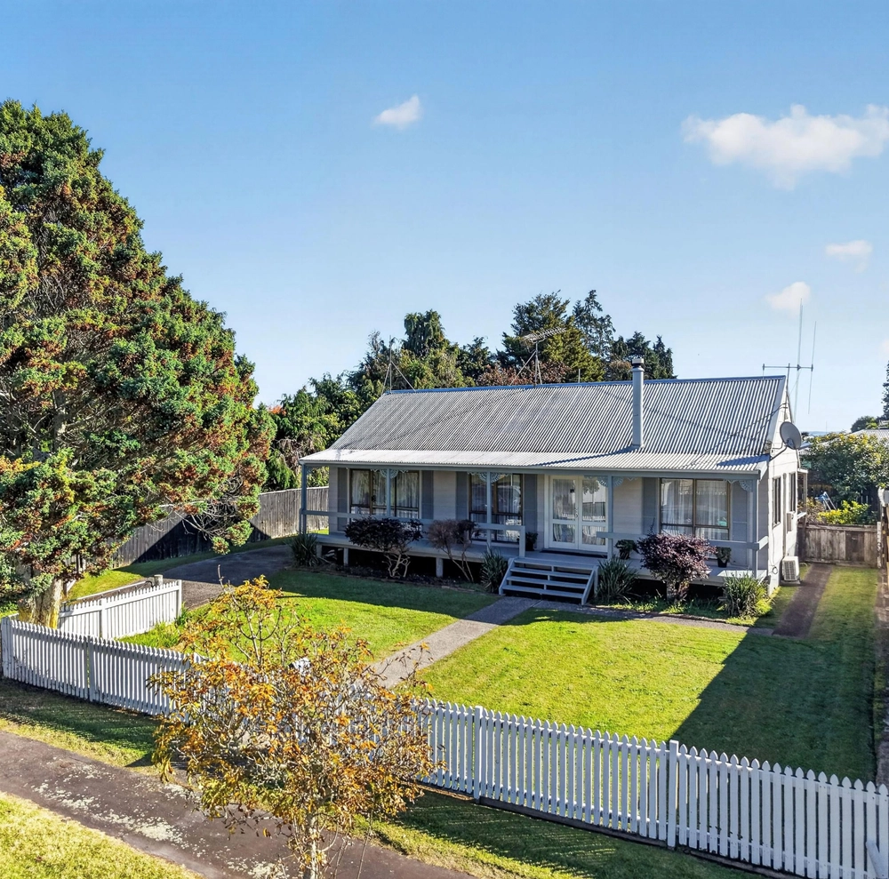Photos of 1 Coventry Road