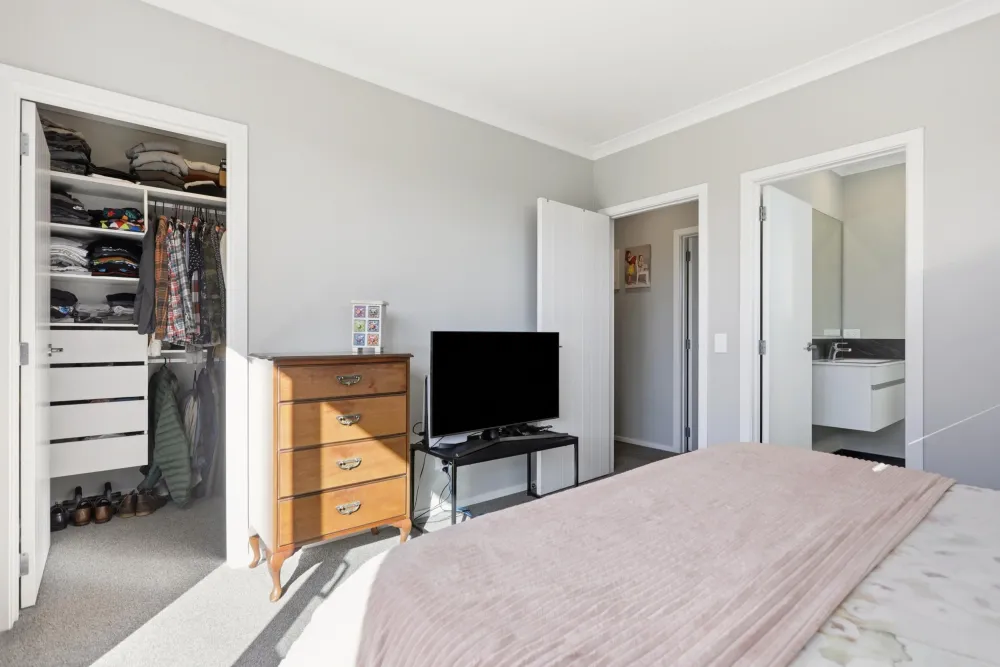 Photos of 6 Cassinia Close