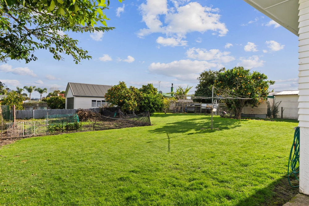 Photos of 21 Ropata Street
