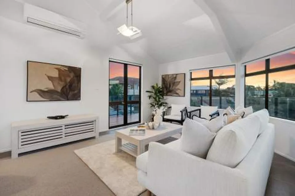 Photos of 368 Papamoa Beach Road