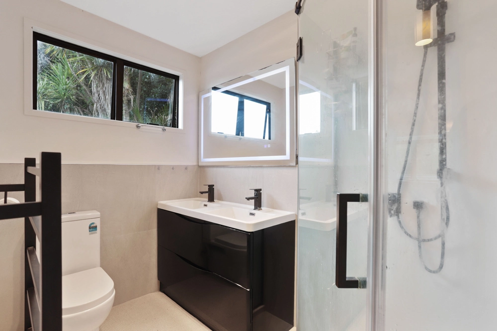 Photos of 54 Wood Bay Road
