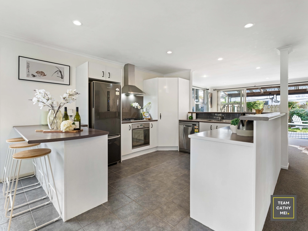 Photos of 29 Figaro Crescent