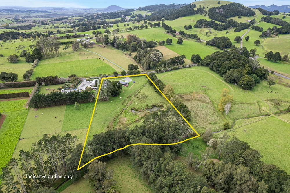 Photos of 27 Hodge Road