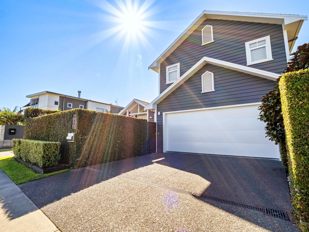 Photos of 35E Oceanbeach Road