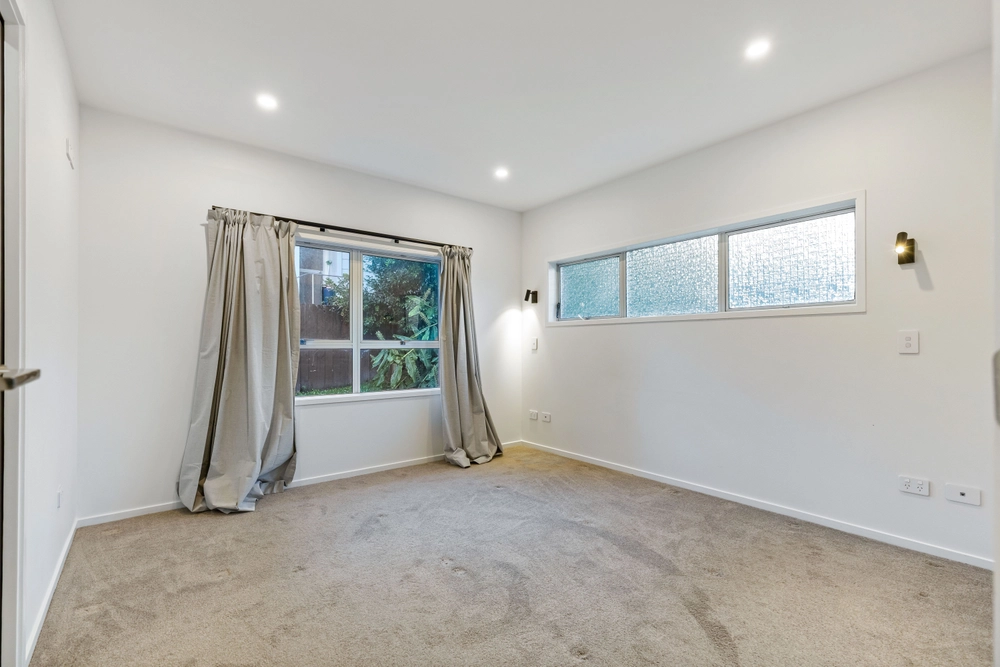 Photos of 273A Royal Road
