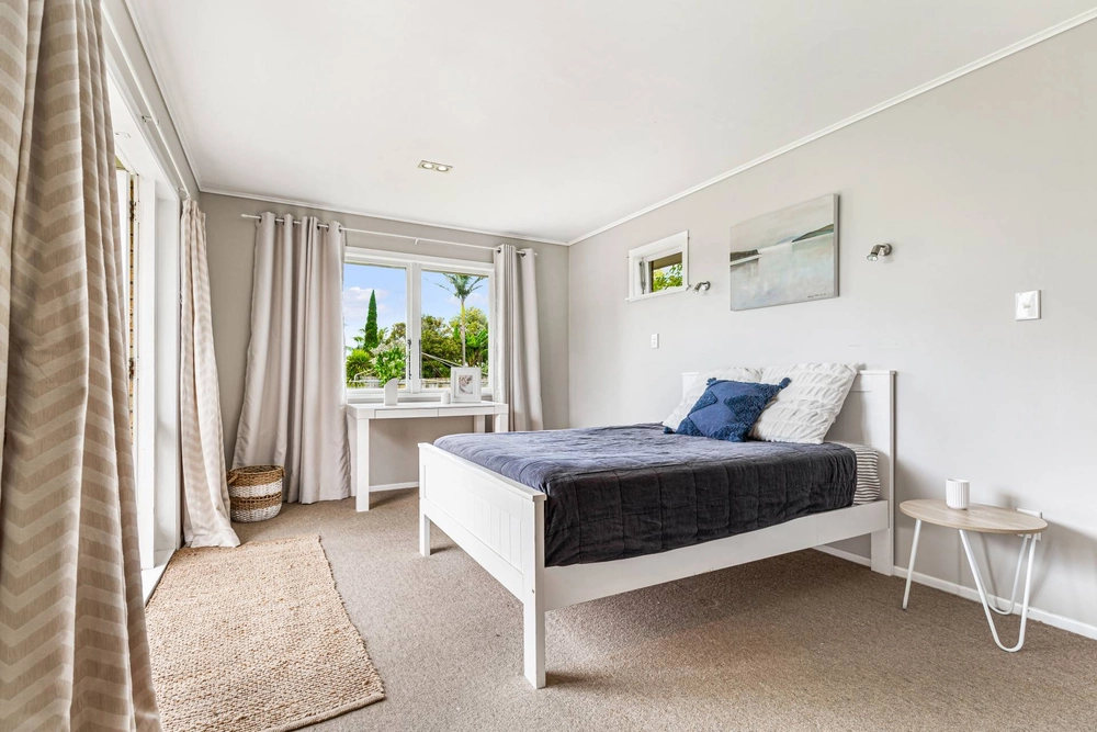 Photos of 16 ward crescent te