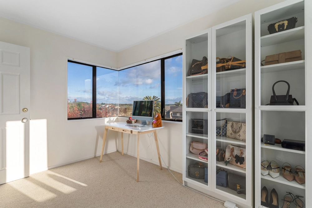 Photos of 34 Saint Annes Crescent