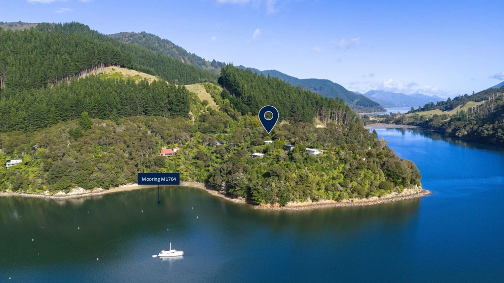 Photos of 1679 Kenepuru Road