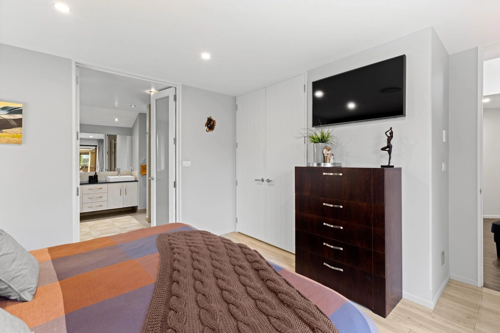 Photos of 41 Sheridan Drive