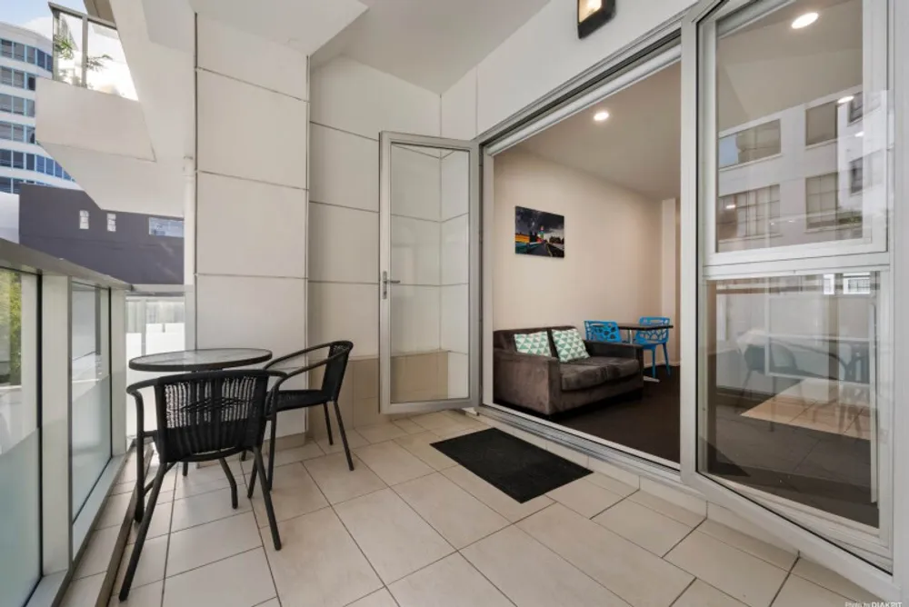Photos of 210/85 Beach Road