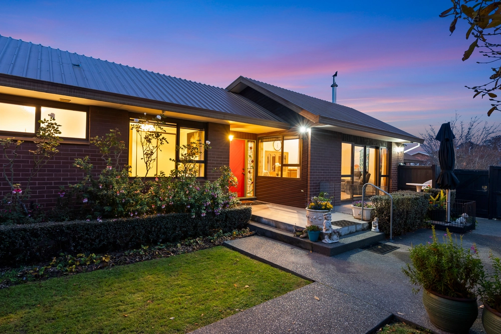Photos of 212 Maidstone Road