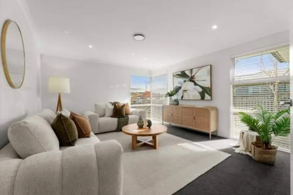 Photos of 217 Lakes Boulevard