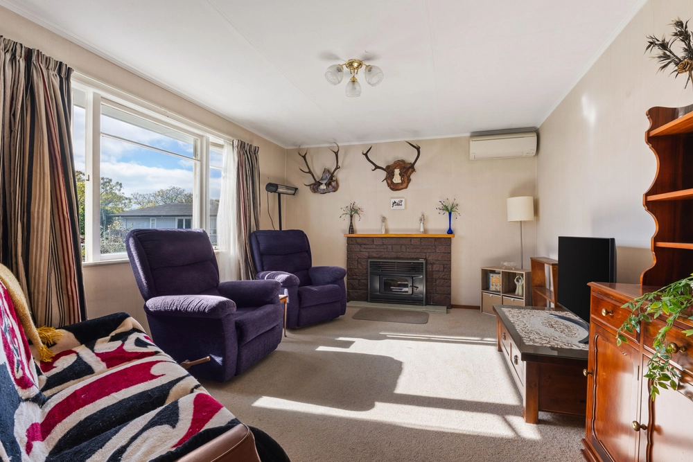Photos of 21 Ropata Street