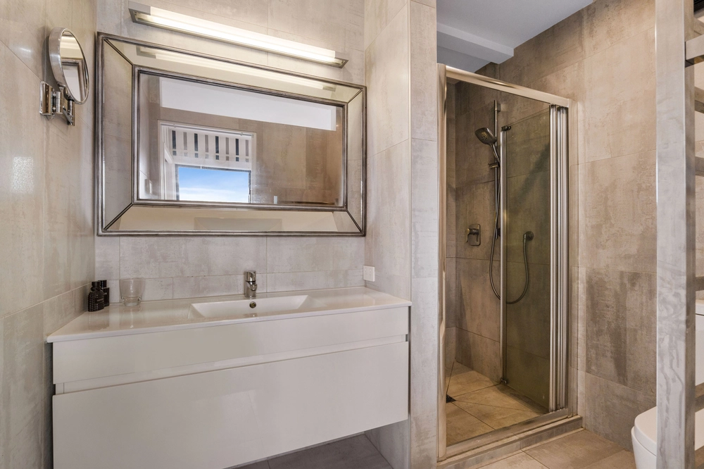 Photos of 15 Mcdougall Avenue