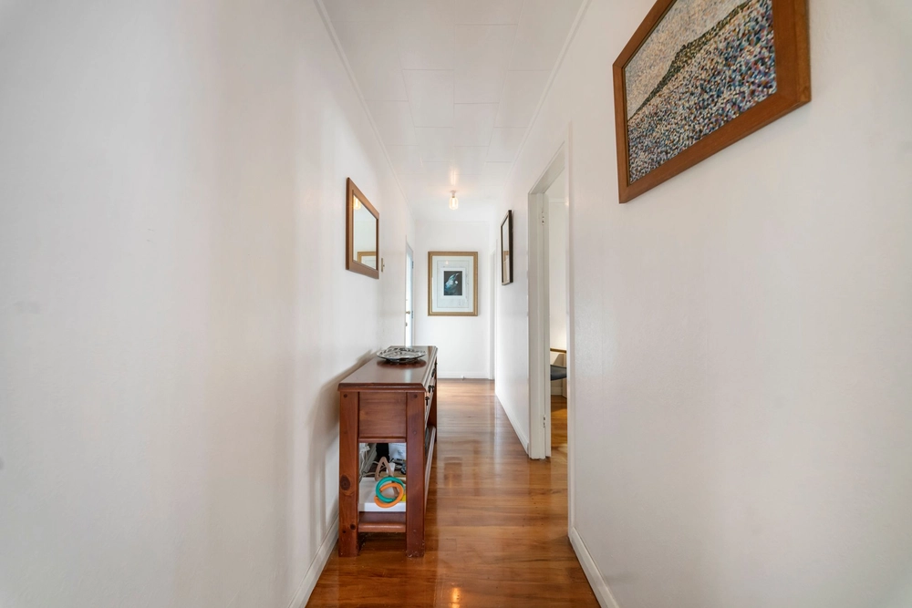Photos of 83 Endeavour Street