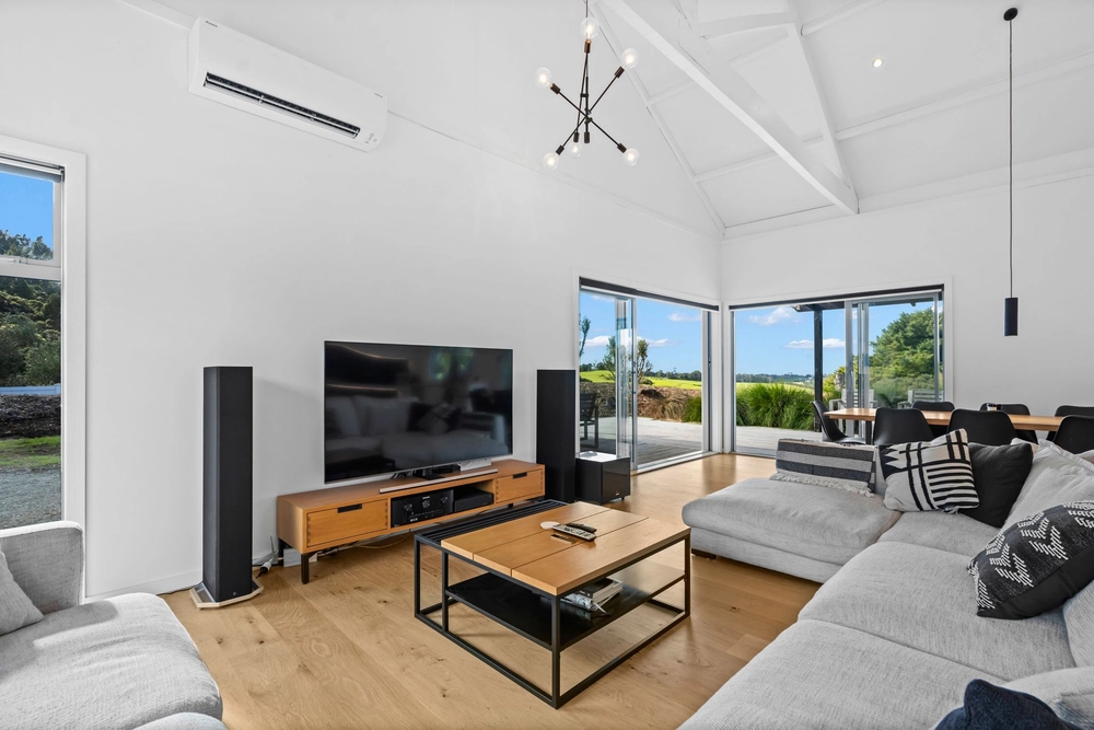 Photos of 27 Wainikau Lane